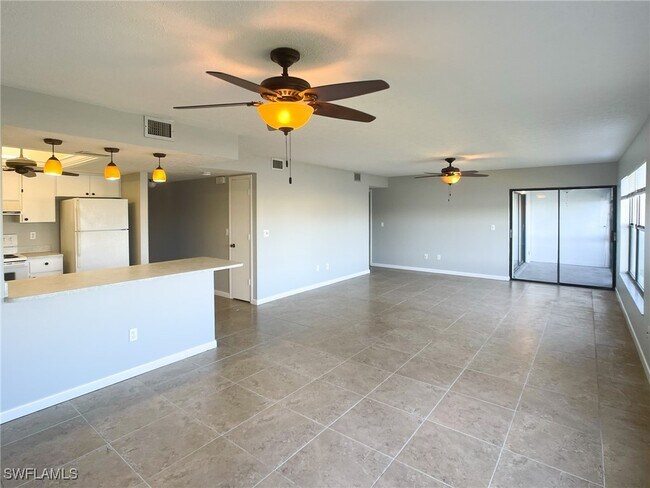Building Photo - 159 SW 47th Terrace