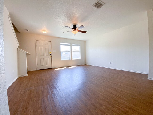 Building Photo - 3215 Northwest Blvd