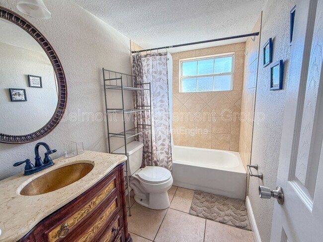 Building Photo - 1400 Eudora Rd