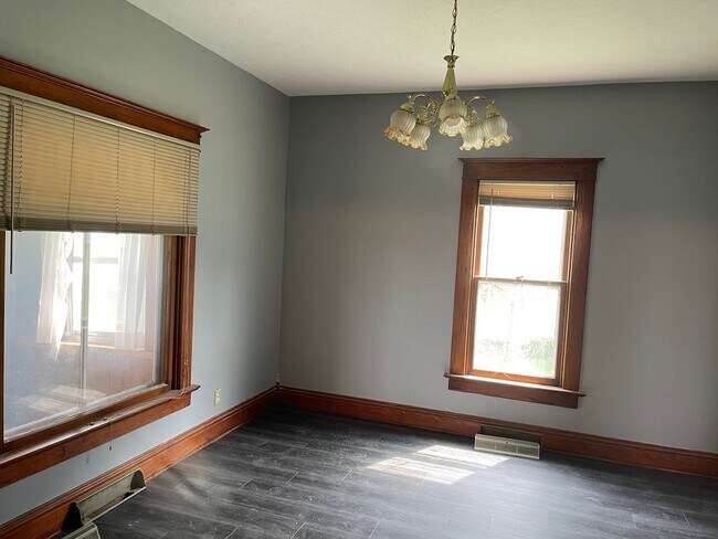 Building Photo - 2 Bedroom, 1 Bathroom Home located in Stanton, NE! More pictures to come! Casa de 2 dormitorios y...