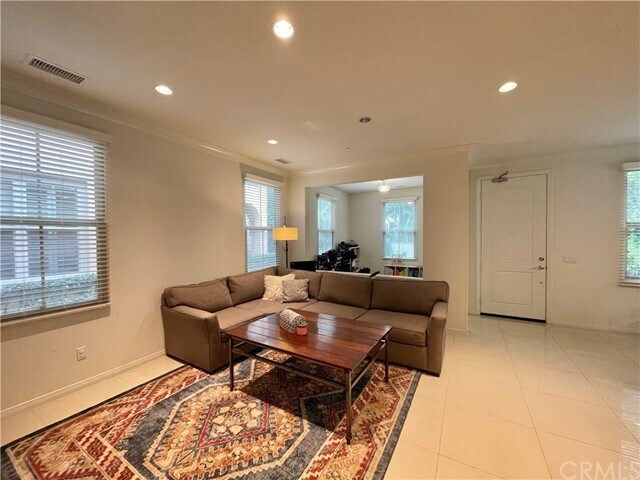 Building Photo - 36 Calypso