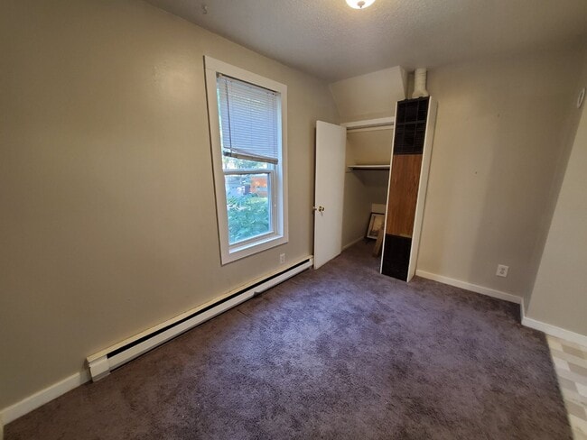 Building Photo - 1BR 1BA Main Level Unit - Tri-plex Property in Stillwater