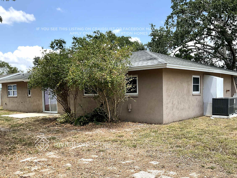 Building Photo - 746 Wood Ln