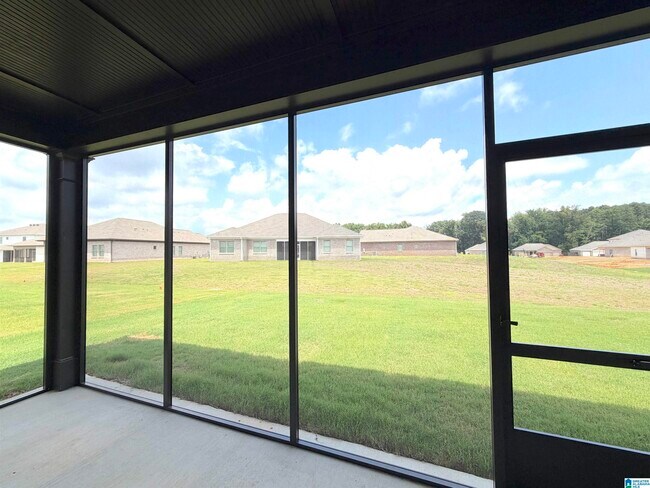 Building Photo - 121 Clift Crk Dr