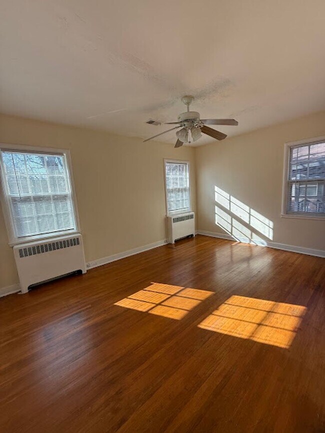 Building Photo - 1265-2167 Union Ave