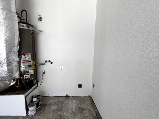 Building Photo - Beautifully remodeled 3-bedroom, 1.5-bath ...