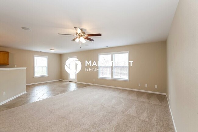 Building Photo - 4 Bedroom Pet-Friendly Home in Charlotte, NC with Main Street Renewal
