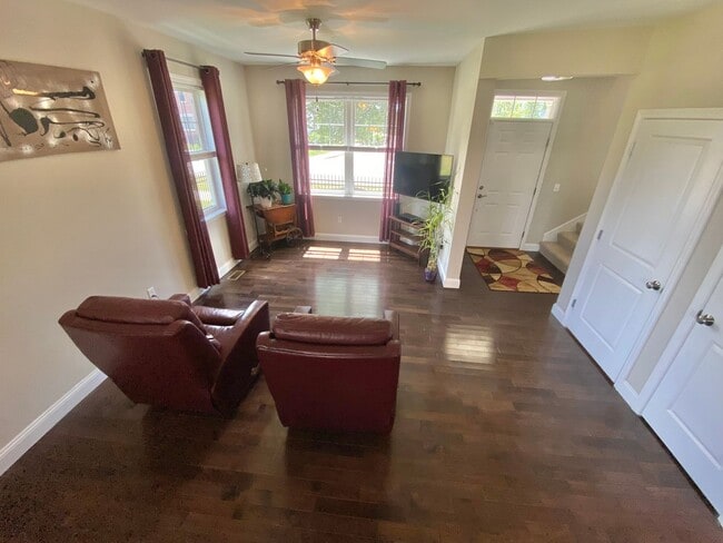 Building Photo - 2 Bedroom Home in Williston VT Available 9...