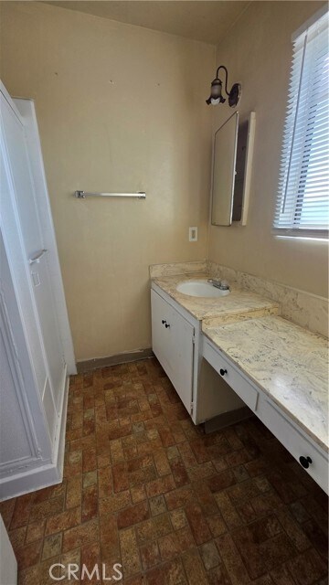 Building Photo - 3856 W 113th St