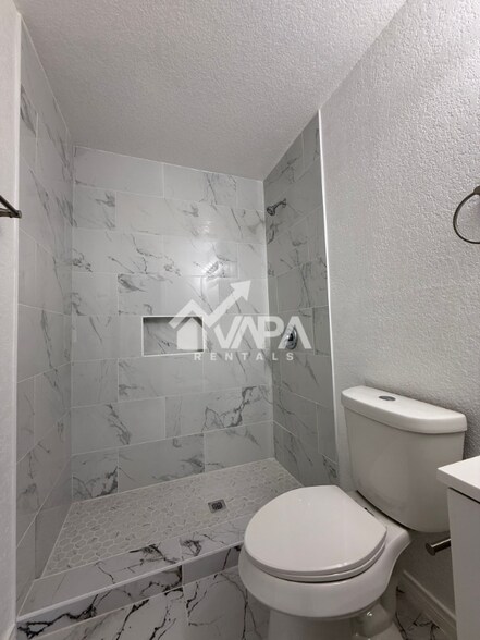 Building Photo - 4455 Sherwood Way