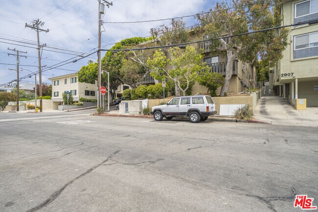 Building Photo - 302 Ashland Ave