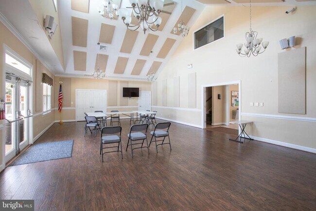 Building Photo - 4001 Mossy Bank Ln