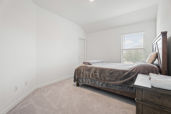 Building Photo - 4103 Balboa Dr