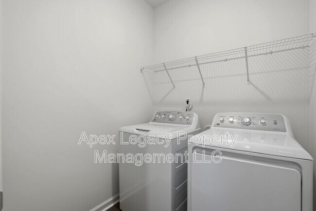 Building Photo - 767 Roy Adams Rd