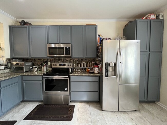 Building Photo - Charming 2BD, 2.5BA Cary Townhome with Sto...