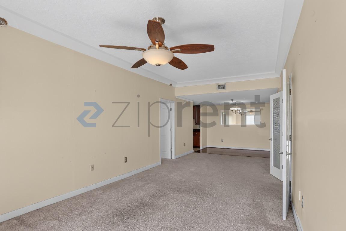 Building Photo - Unit 2607