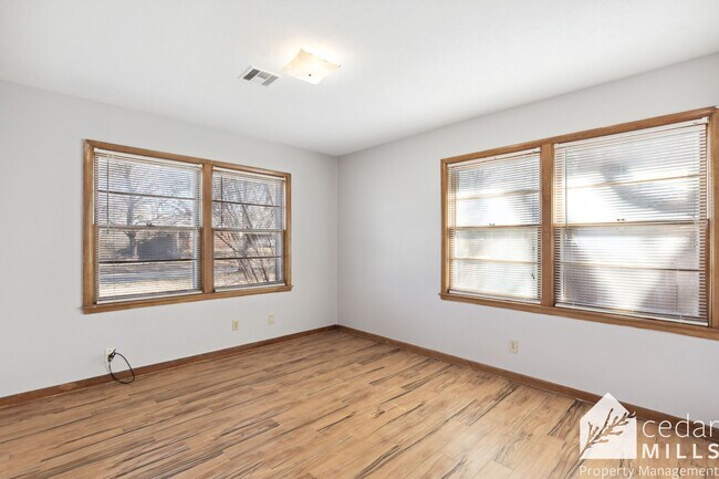 Building Photo - 1731 N Holyoke St