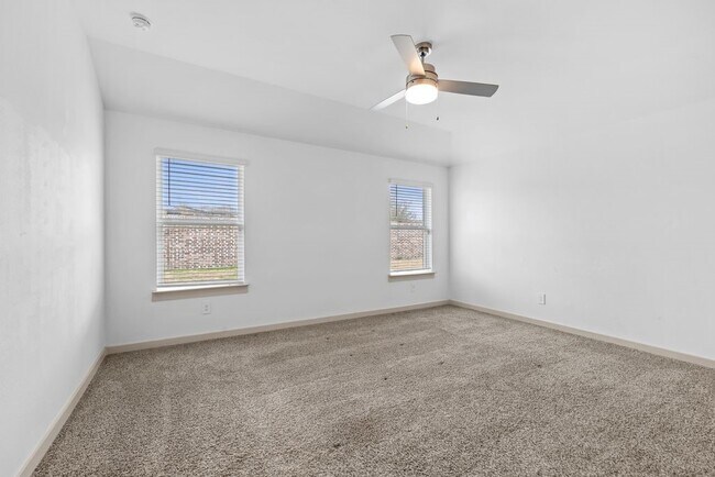 Building Photo - 4903 Pne Hvn Ln