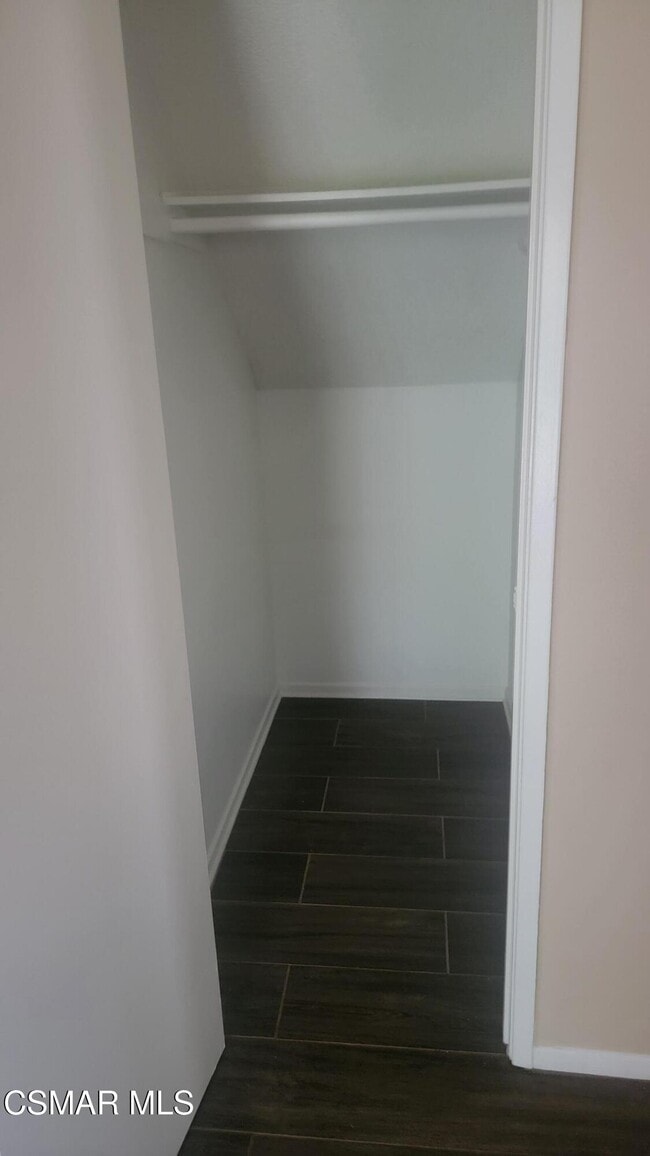 Building Photo - 3050 Wildwood Ave