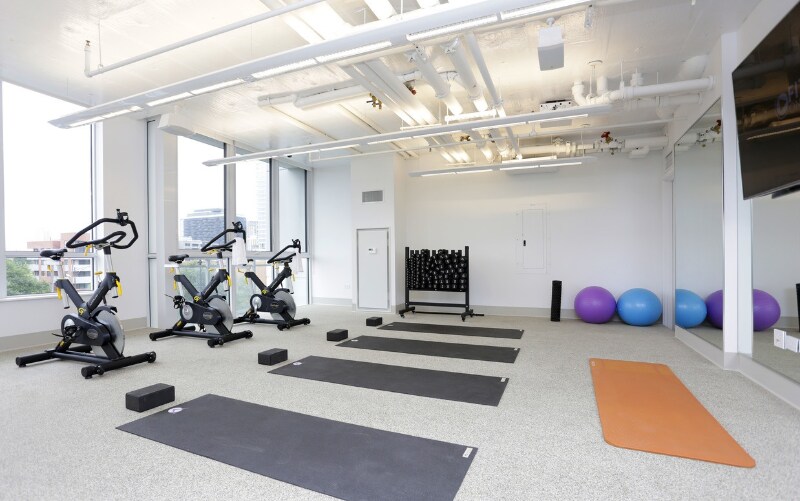 Building Photo - 729 N Hudson Ave