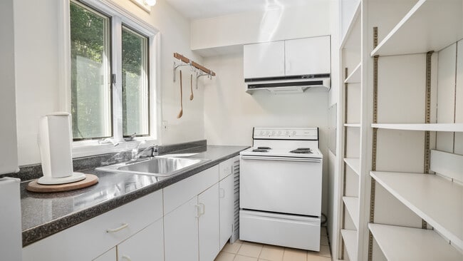 Building Photo - 106 Spoonwood Rd