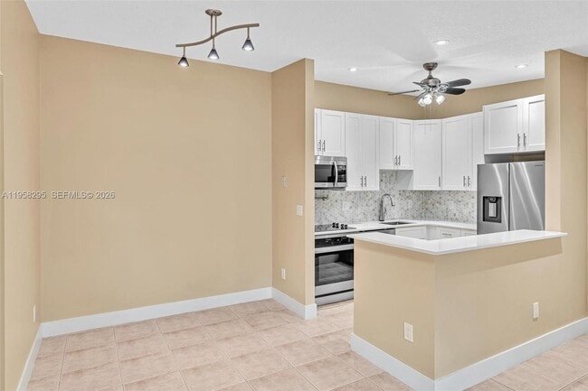 Building Photo - 9487 W McNab Rd