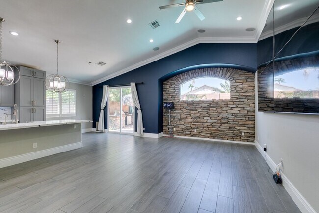 Building Photo - 10002 Long Barrow Ct
