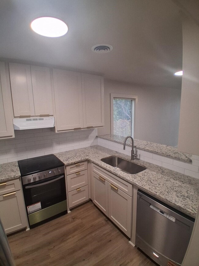 Building Photo - 8906 Ilona Ln