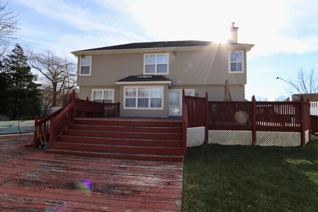 Building Photo - 2969 Columbia Dr