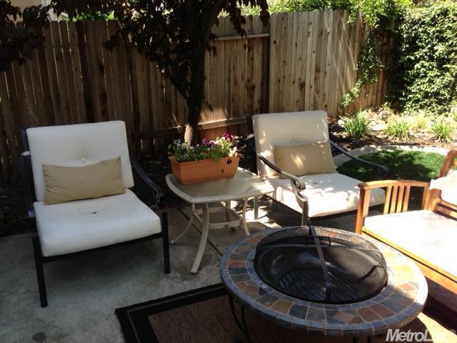 Building Photo - Charming Folsom Prarie City Home