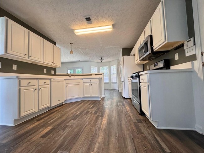 Building Photo - 3945 Brushy Creek Way