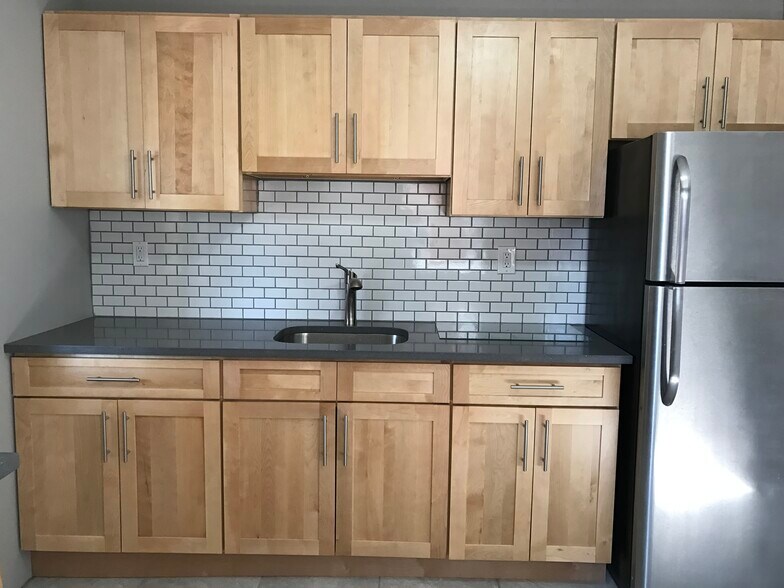 Building Photo - 209 Tibbetts Rd