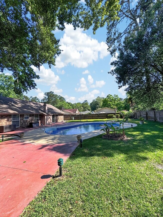 Building Photo - 454 Floyd Cir