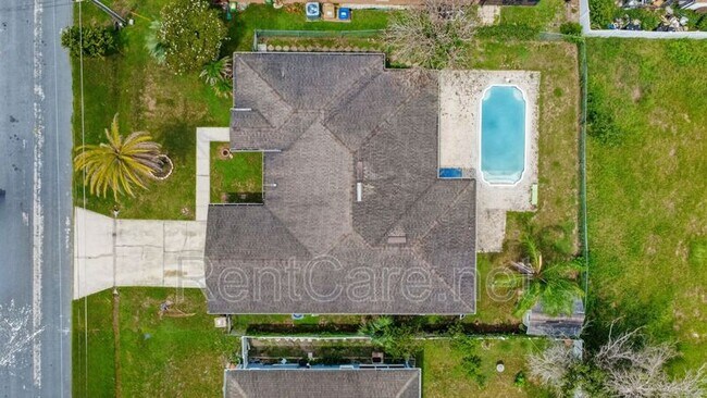 Building Photo - 121 Aurelia Ct