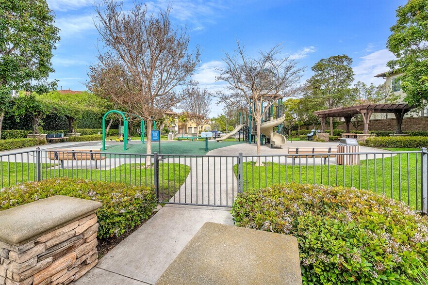 Building Photo - 8001 Ocean Bluff Dr