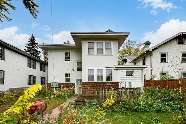 Building Photo - 2011 Portland Ave