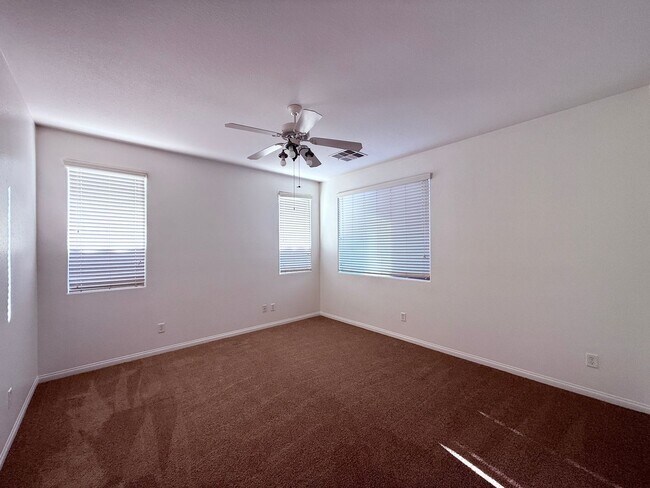 Building Photo - Great single story home 4 beds 3 baths in Henderson