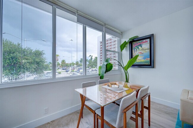 Building Photo - 3038 N Federal Hwy