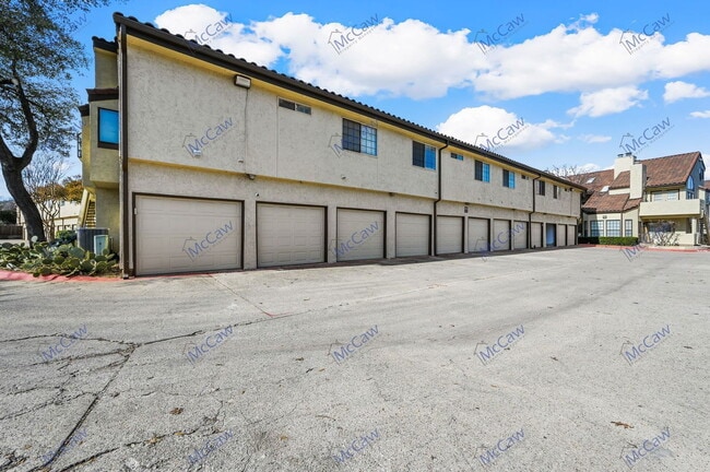 Building Photo - 5590 Spring Valley Rd