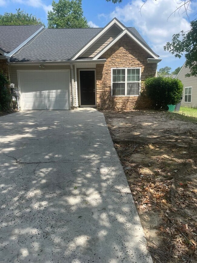 Building Photo - 449 Northrop Pl