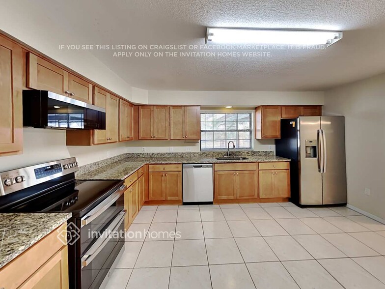 Building Photo - 5132 Royal Oak Dr