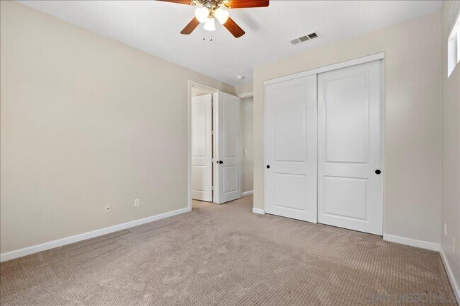 Building Photo - 1850 Sheridan Way