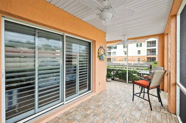 Building Photo - 300 Marina Bay Dr