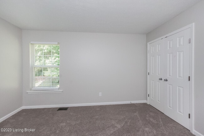 Building Photo - 4218 Willowview Blvd