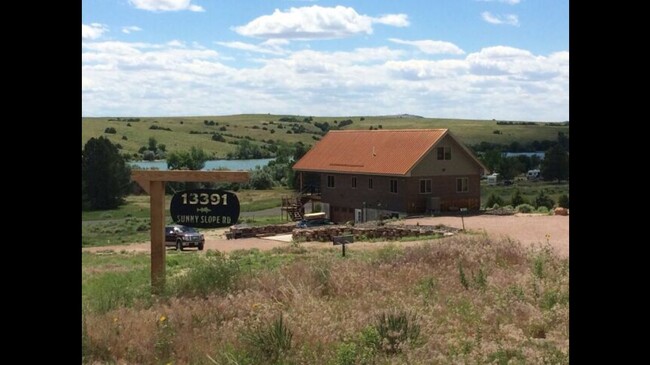 Building Photo - 13391 Sunny Slope Rd