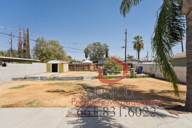 Building Photo - NE-Bakersfield 3 bedrooms 1 baths