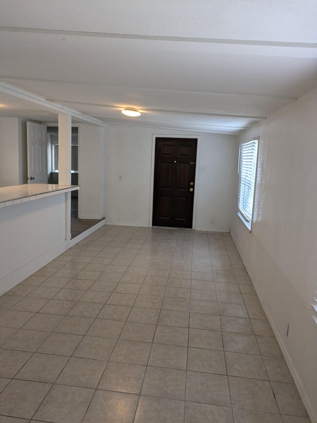 Building Photo - 2934 Plumosa Ln