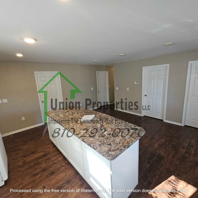 Building Photo - 4205 Vine St