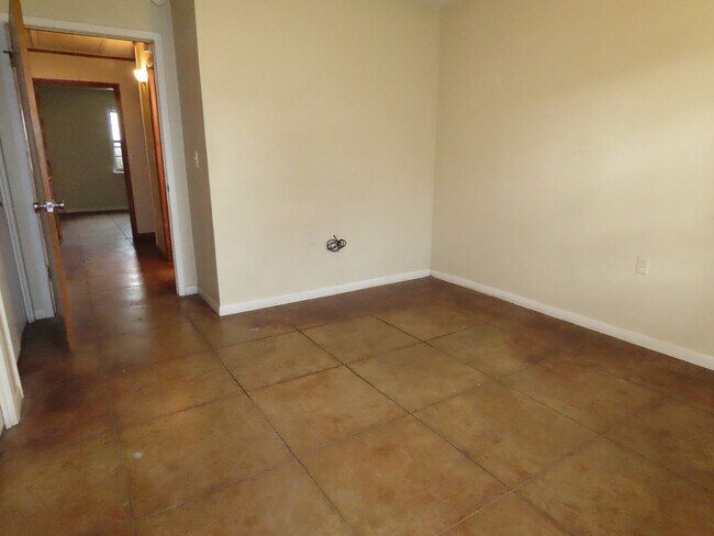 Building Photo - Whitehouse ISD! Spacious 3 Bedroom, 2 Bath...