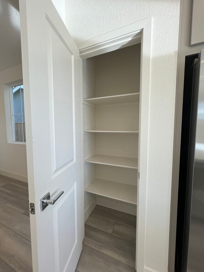 Building Photo - 1748 Jade Pl